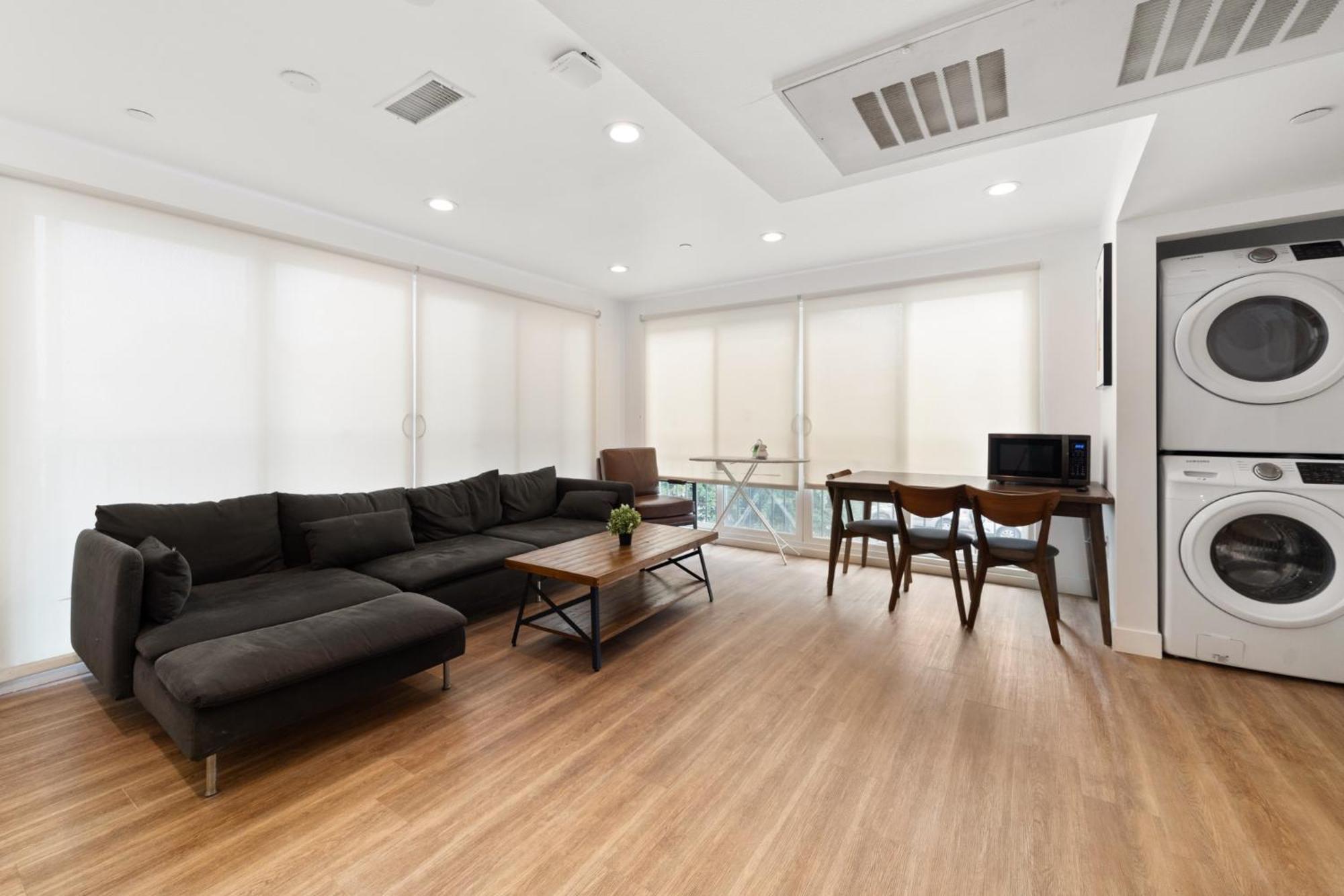 Spacious 1-Bd Hideaway Close To Usc Room With Share Livingroom Лос-Анджелес Экстерьер фото