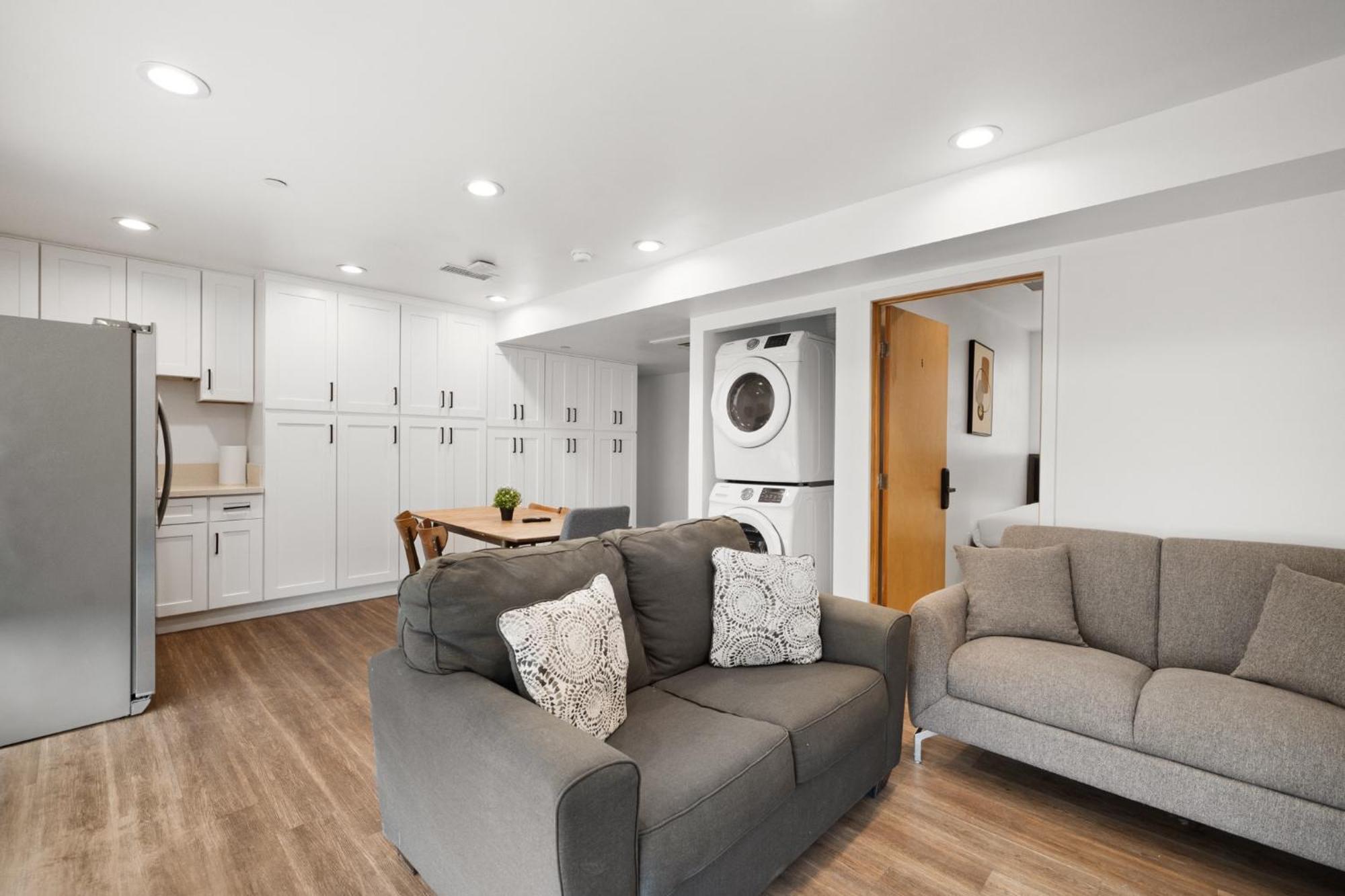 Spacious 1-Bd Hideaway Close To Usc Room With Share Livingroom Лос-Анджелес Экстерьер фото